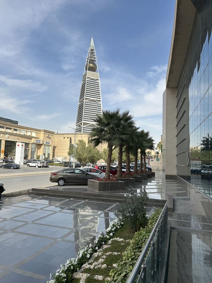 الرياض: تذكرة دخول برج الفيصلية بإطلالة بانورامية